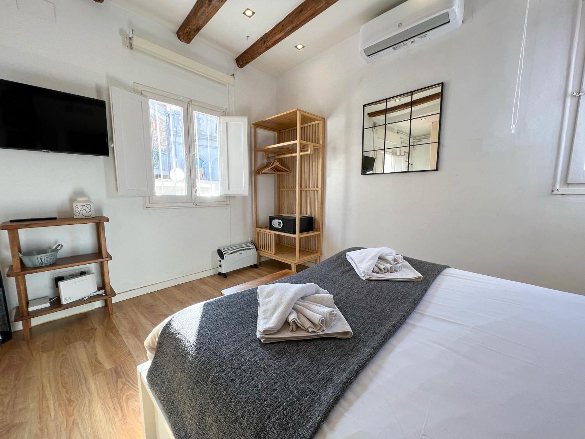 Stay U-Nique Apartments Torrent Barcelona Bagian luar foto